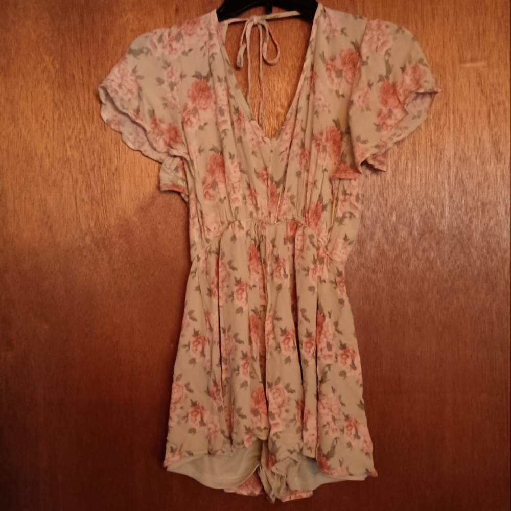 Trixxi Floral V-Neck Women's Romper Size Small